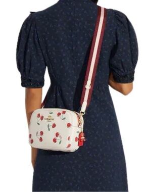 Coach Jamie Camera Bag Heart Cherry Print Chalk Multi CF420 Like New!